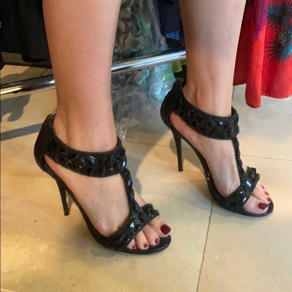 Elizabeth & James jade black heels